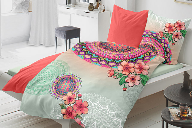 Bettwäsche mit Mandala-Muster und Kirschblüten-Print